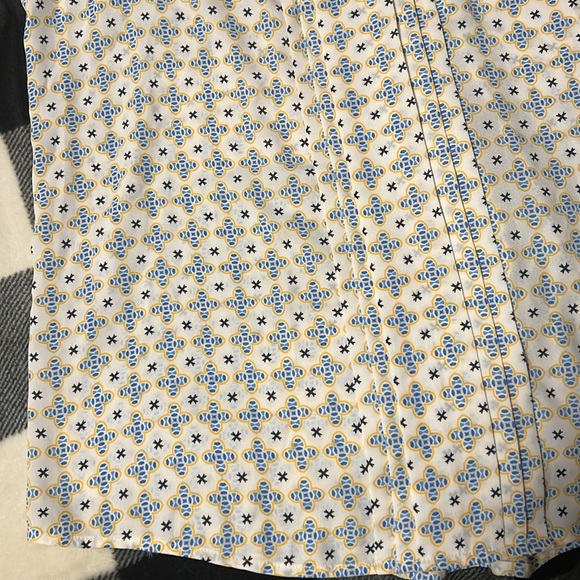 41 Hawthorn Geometric Patterned Sleeveless Blouse. Size Small - Picture 5 of 14